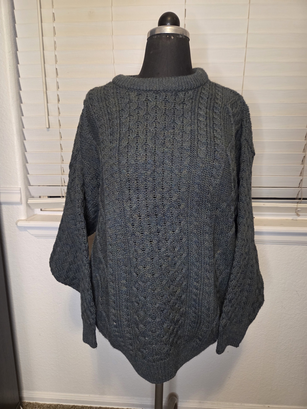 Women's Chunky Cable Knit Sweater - Slate Blue